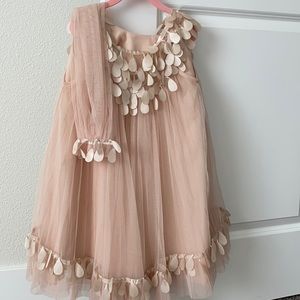 Elegant style with head accessories used 6T dress